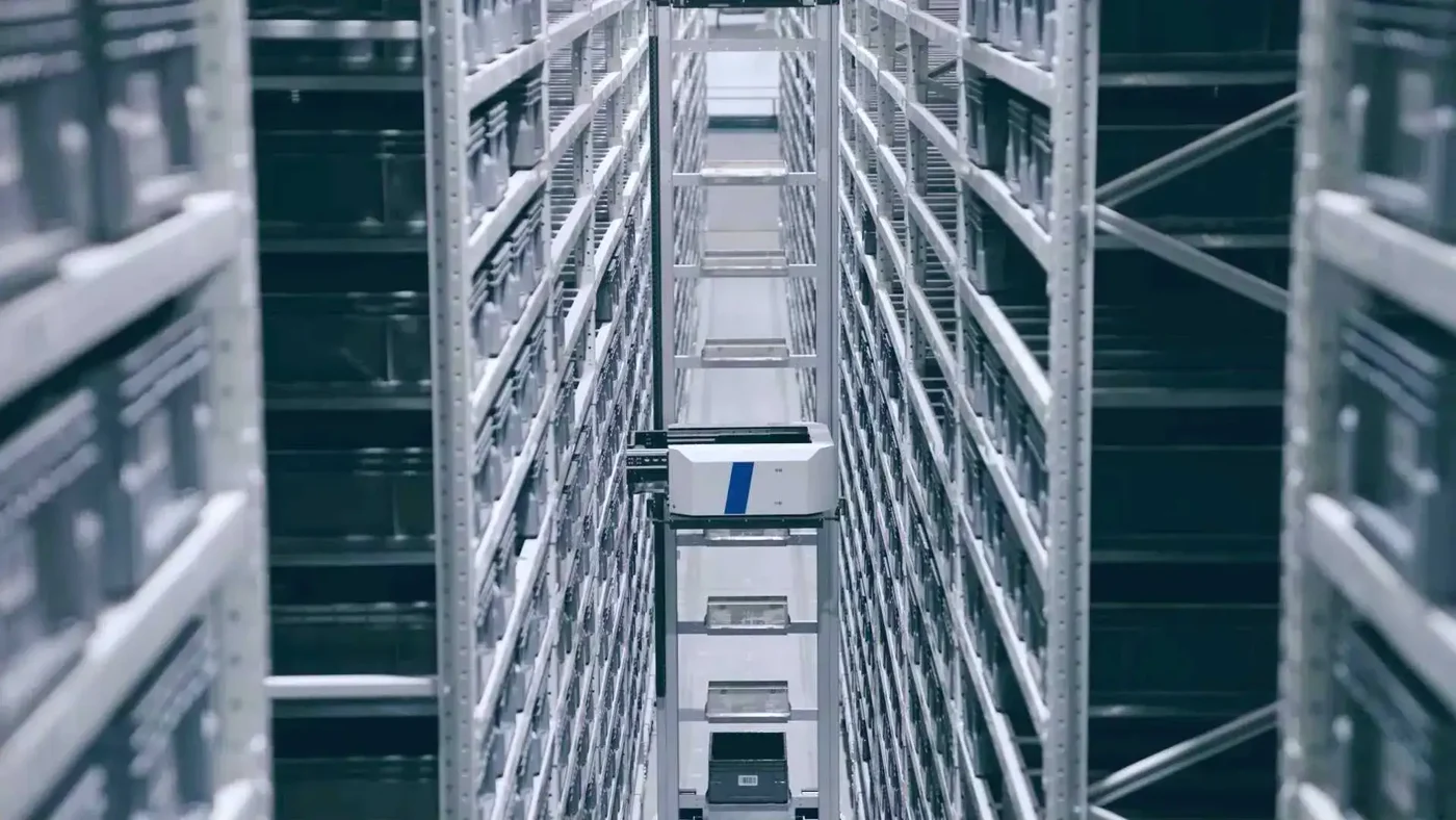 High-density storage and retrieval with HaiPick robots